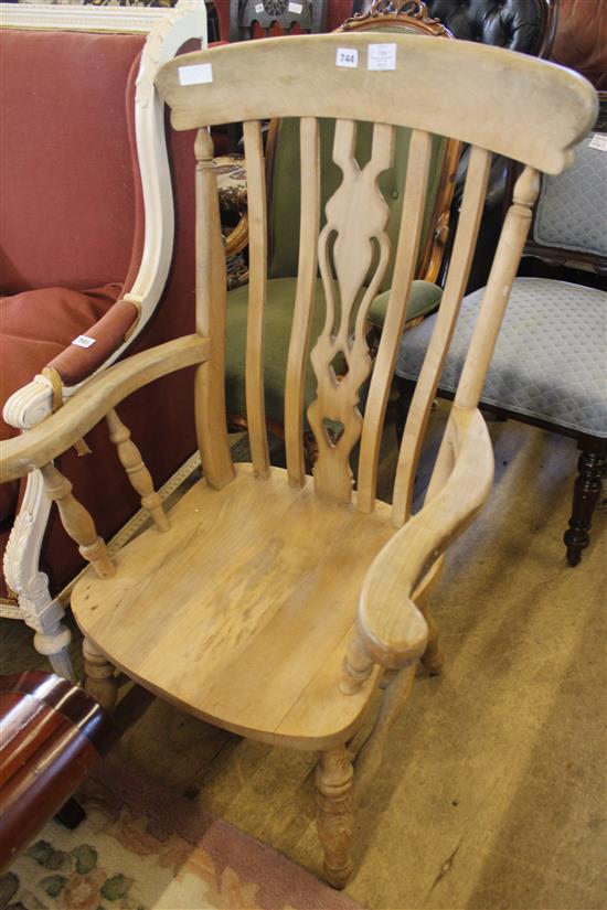 Windsor style beech elbow chair(-)